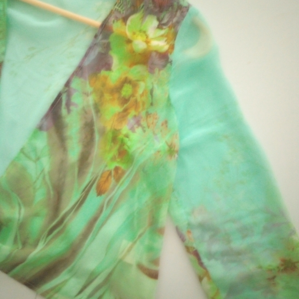 Light Boho Flowy Cover Up - Picture 3 of 4